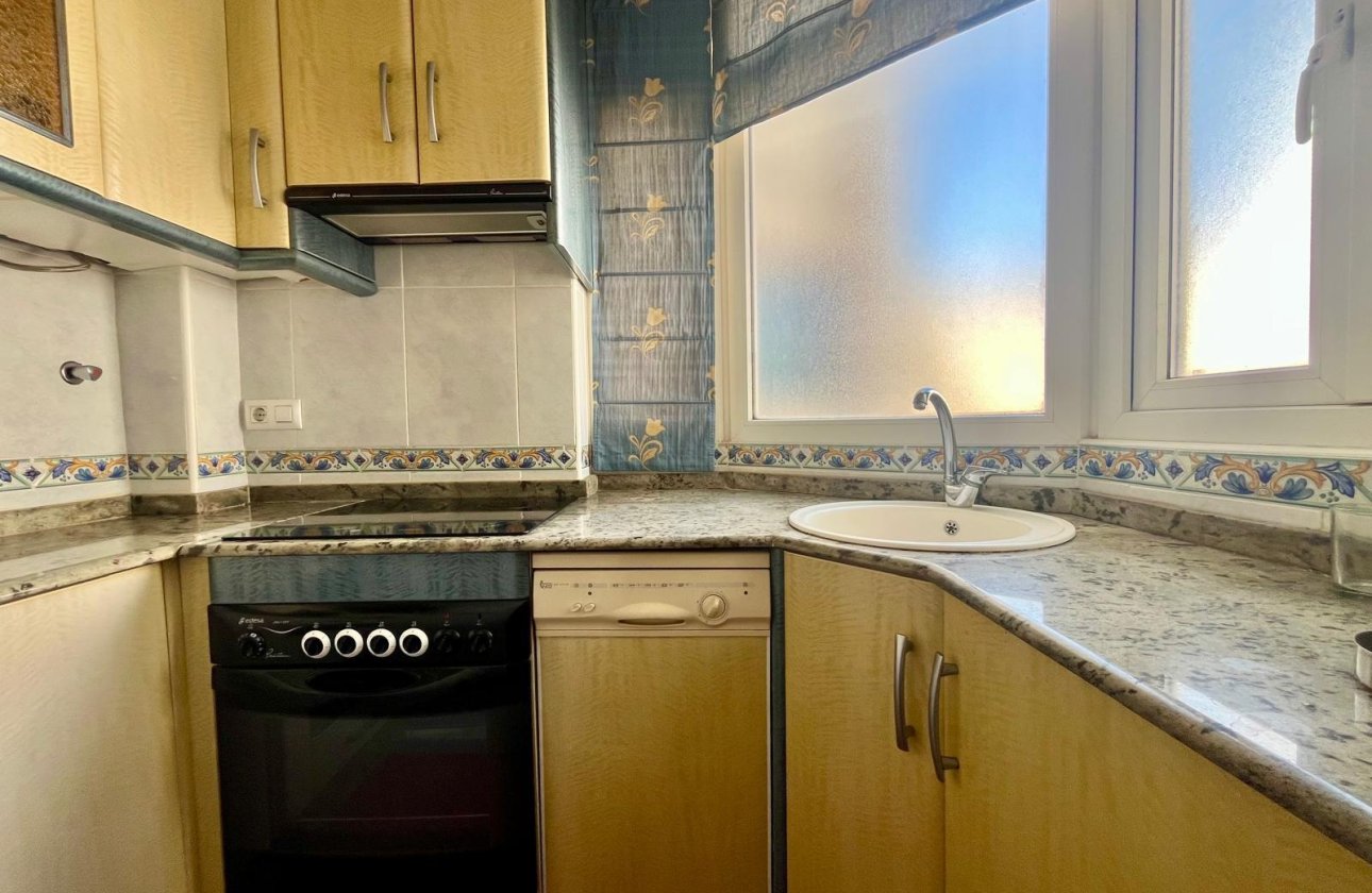 Resale - Apartment -
Torrevieja - Centro