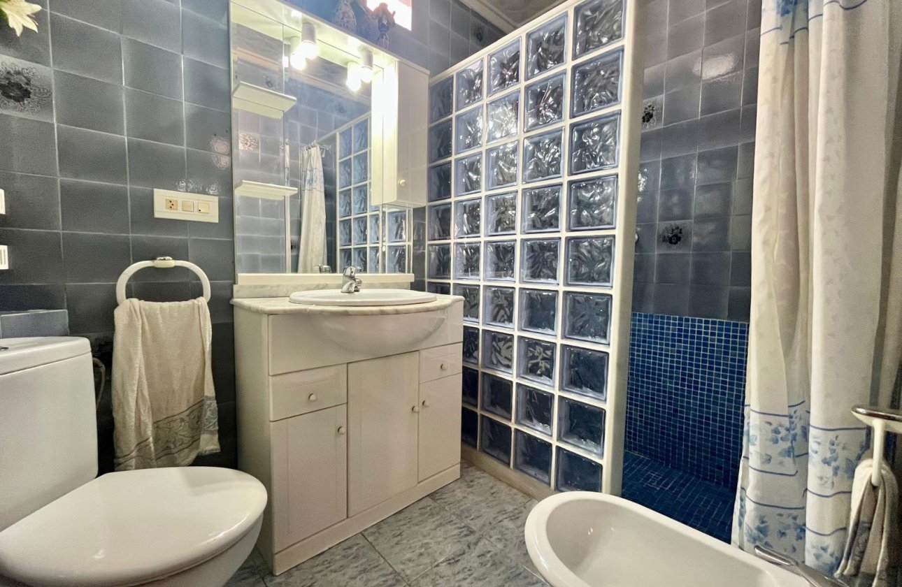Resale - Apartment -
Torrevieja - Centro