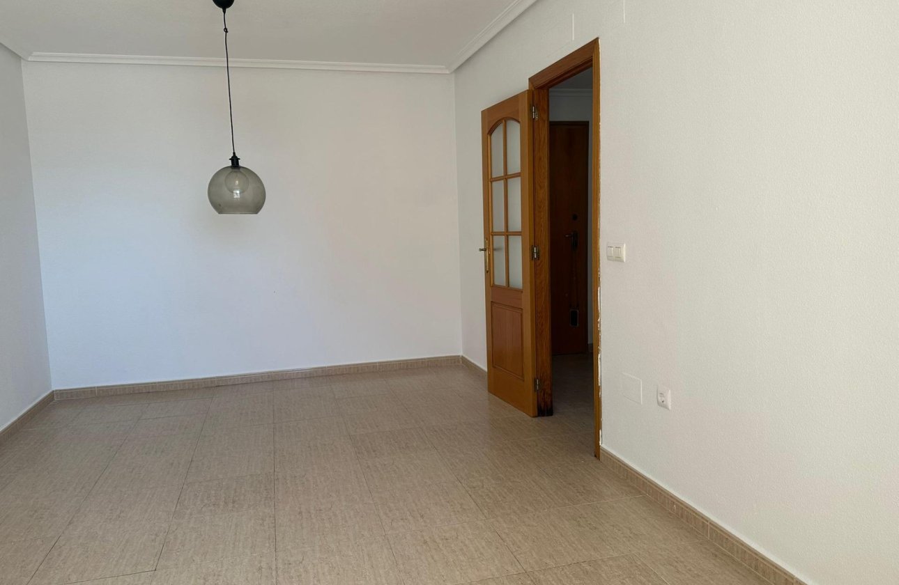Resale - Apartment -
Torrevieja - Centro