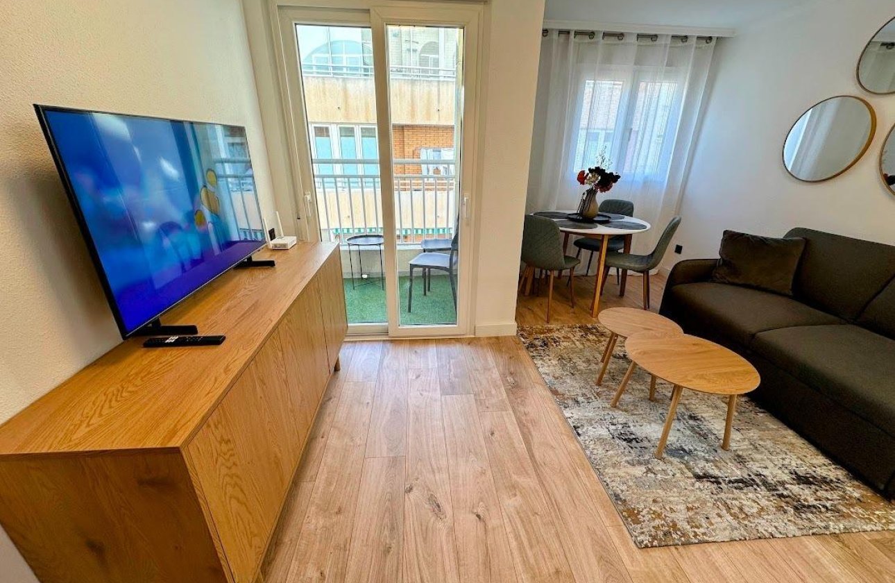 Resale - Apartment -
Torrevieja - Centro