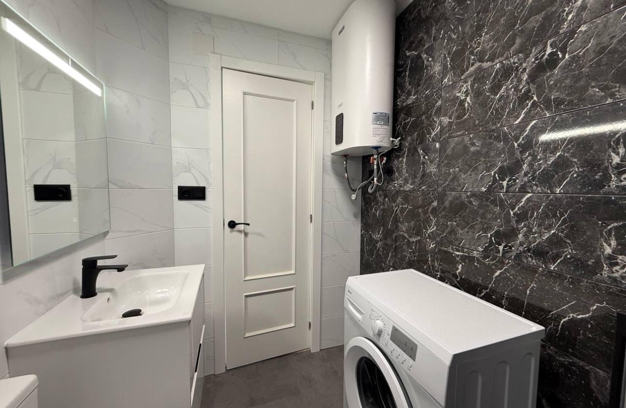 Resale - Apartment -
Torrevieja - Centro