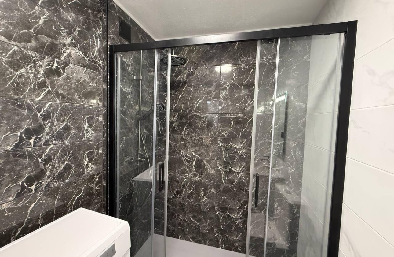 Resale - Apartment -
Torrevieja - Centro