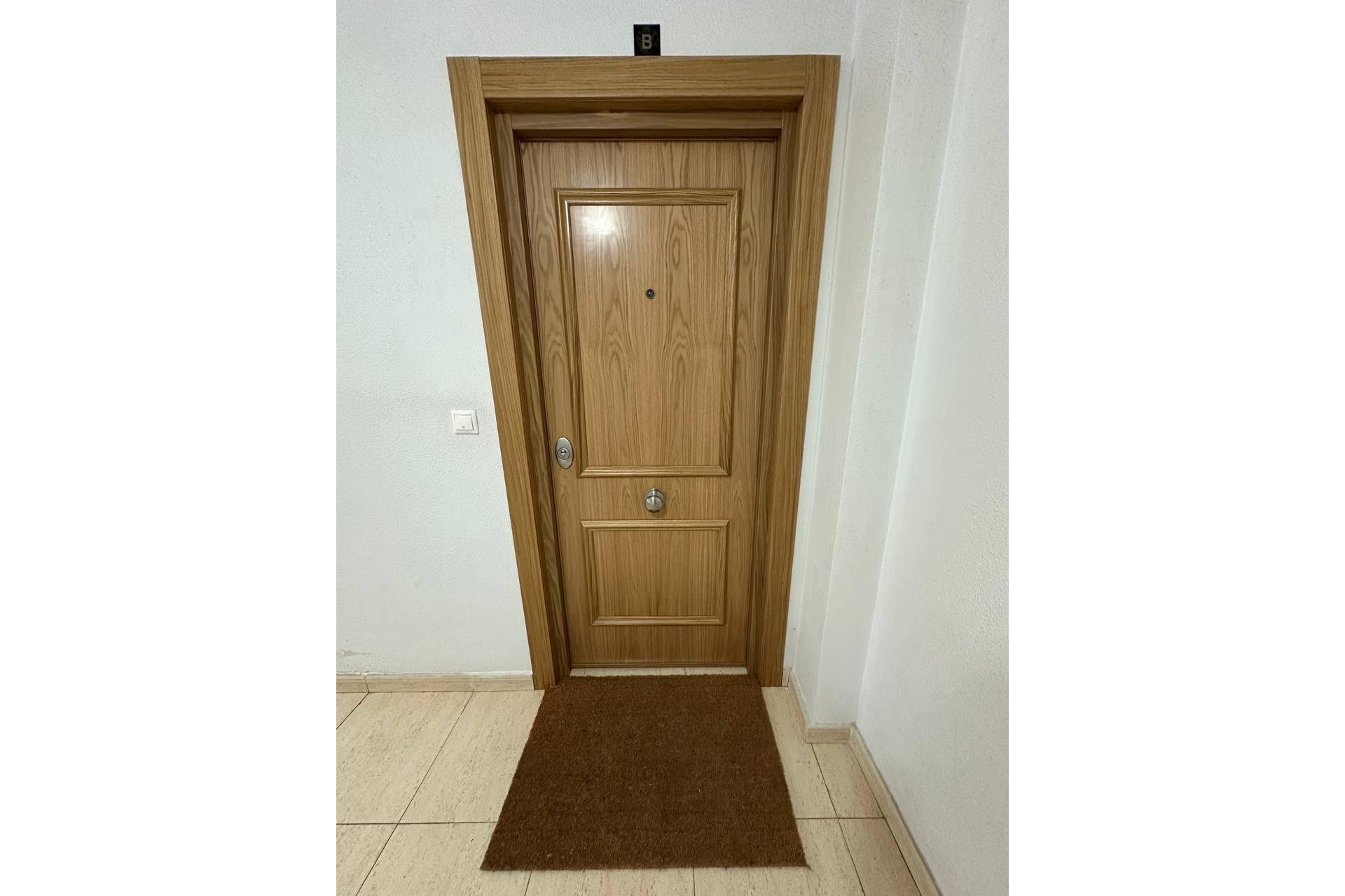 Resale - Apartment -
Torrevieja - Centro