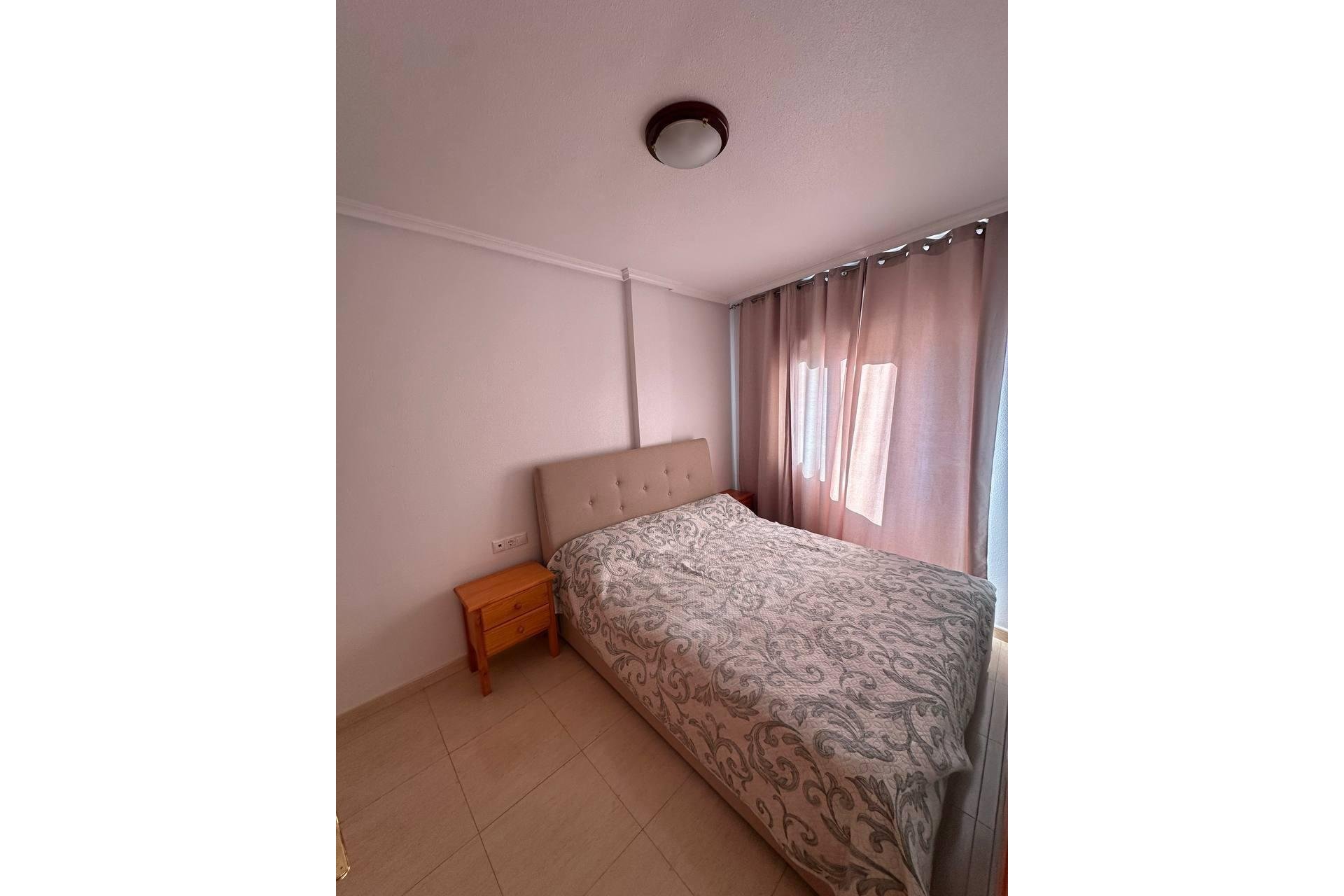 Resale - Apartment -
Torrevieja - Centro