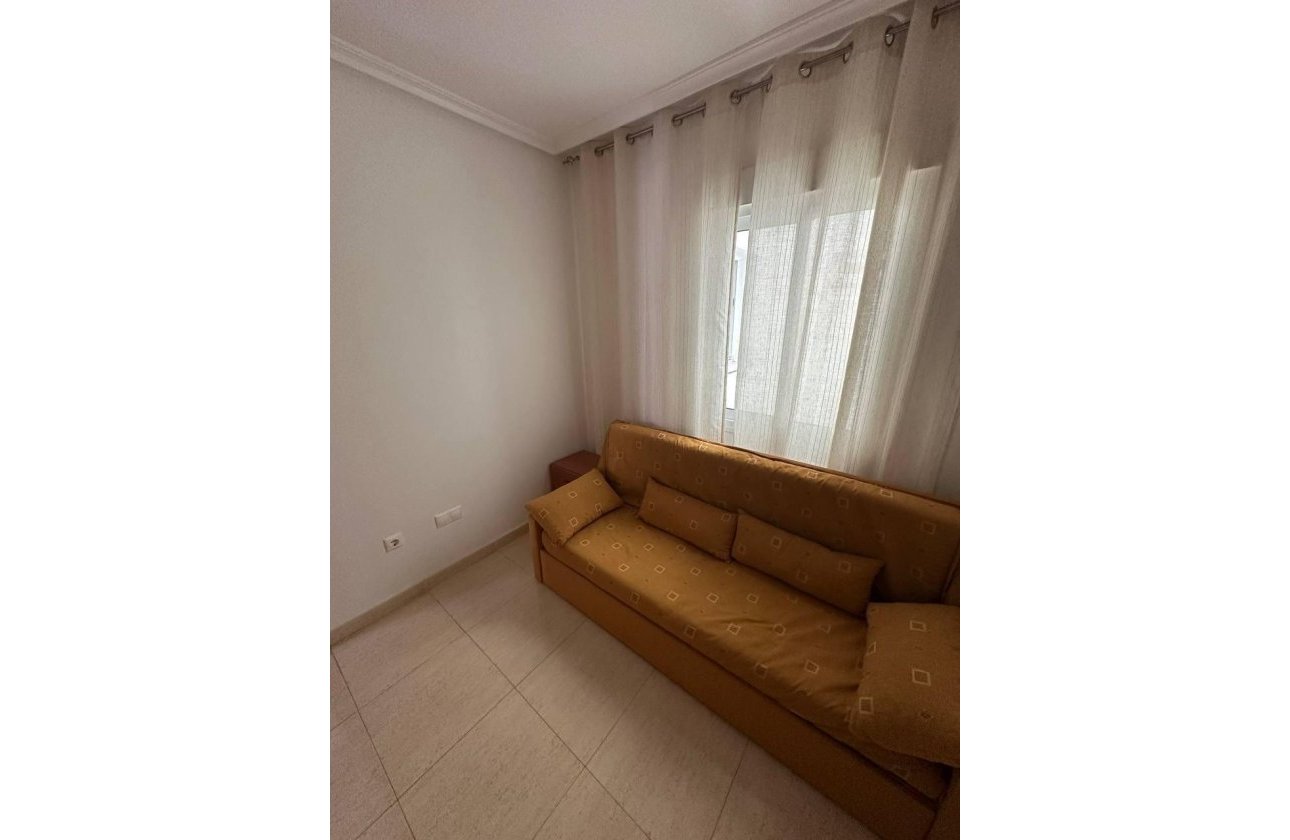 Resale - Apartment -
Torrevieja - Centro