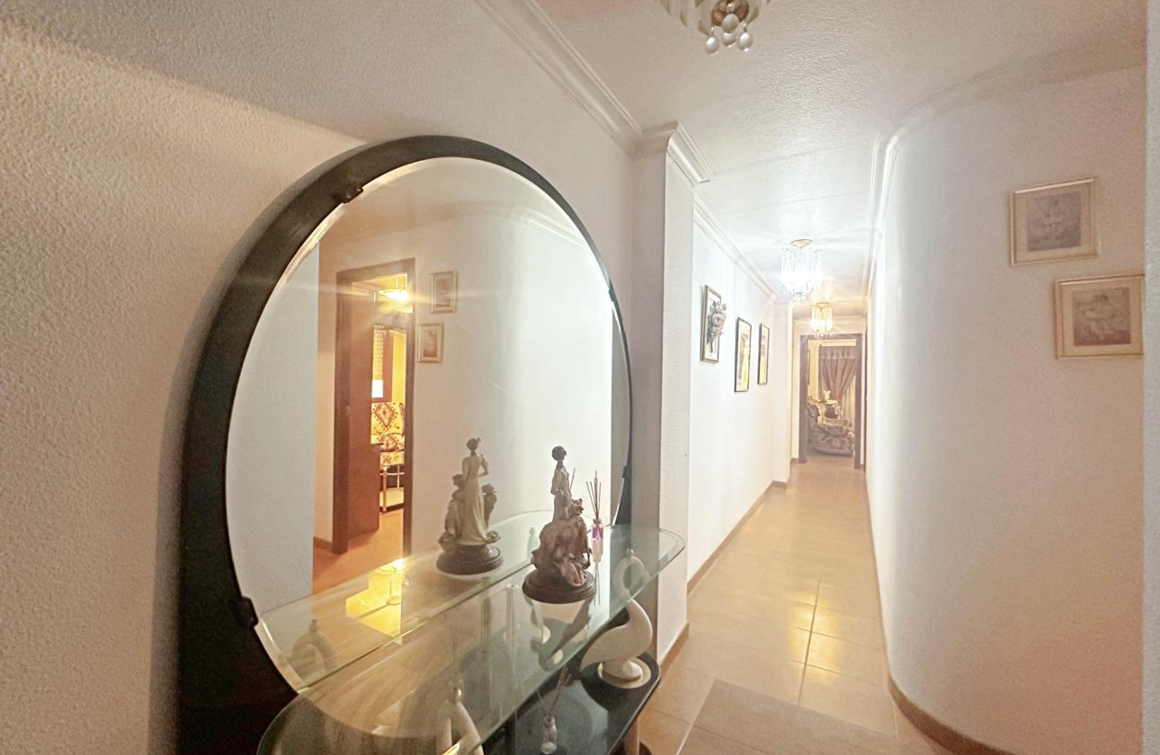 Resale - Apartment -
Torrevieja - Centro