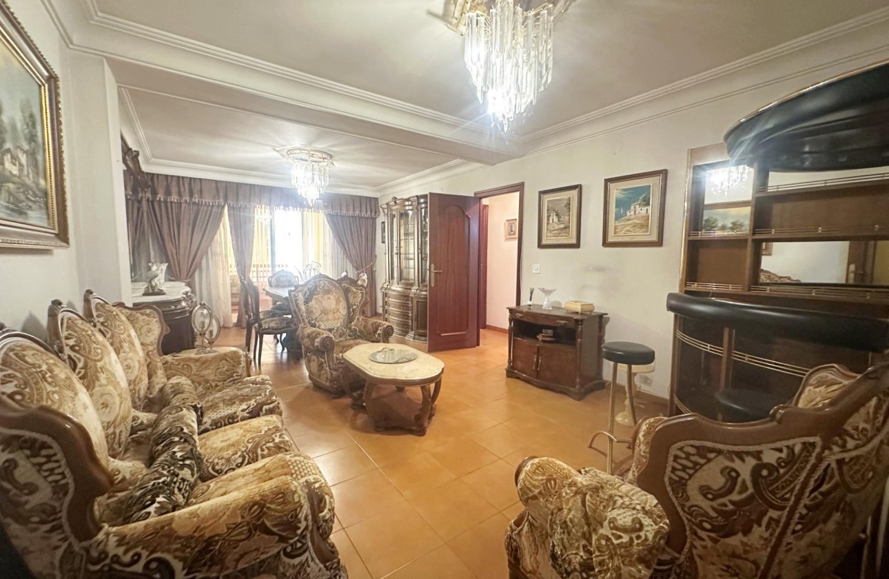 Resale - Apartment -
Torrevieja - Centro