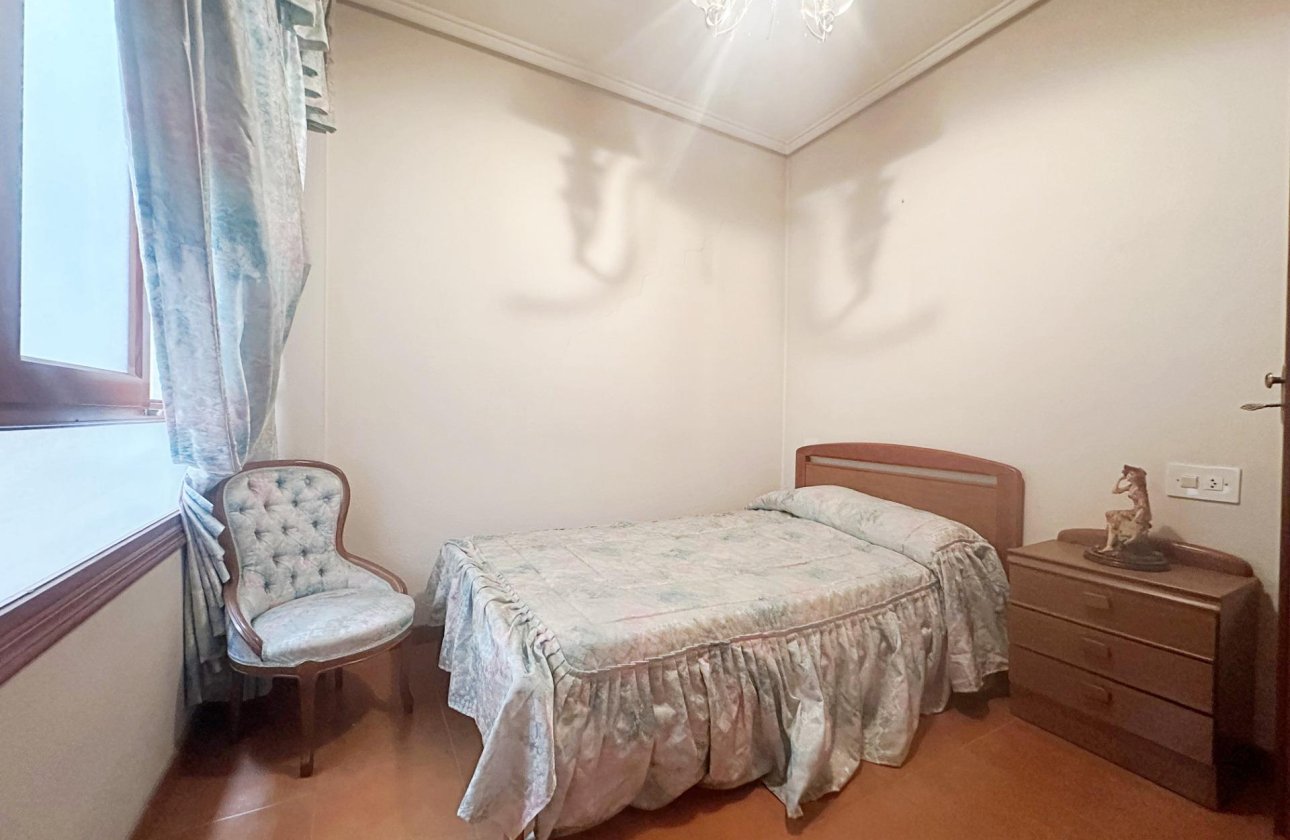 Resale - Apartment -
Torrevieja - Centro