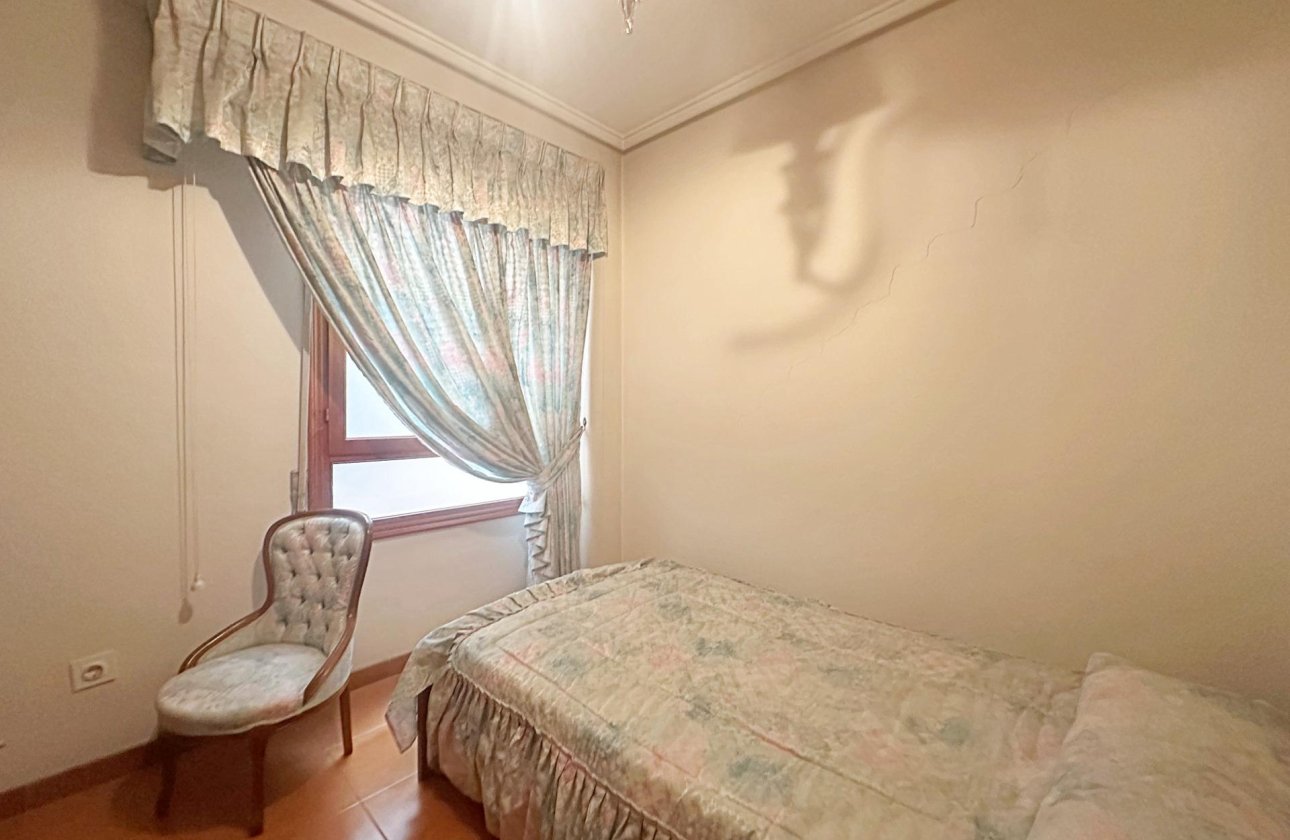 Resale - Apartment -
Torrevieja - Centro