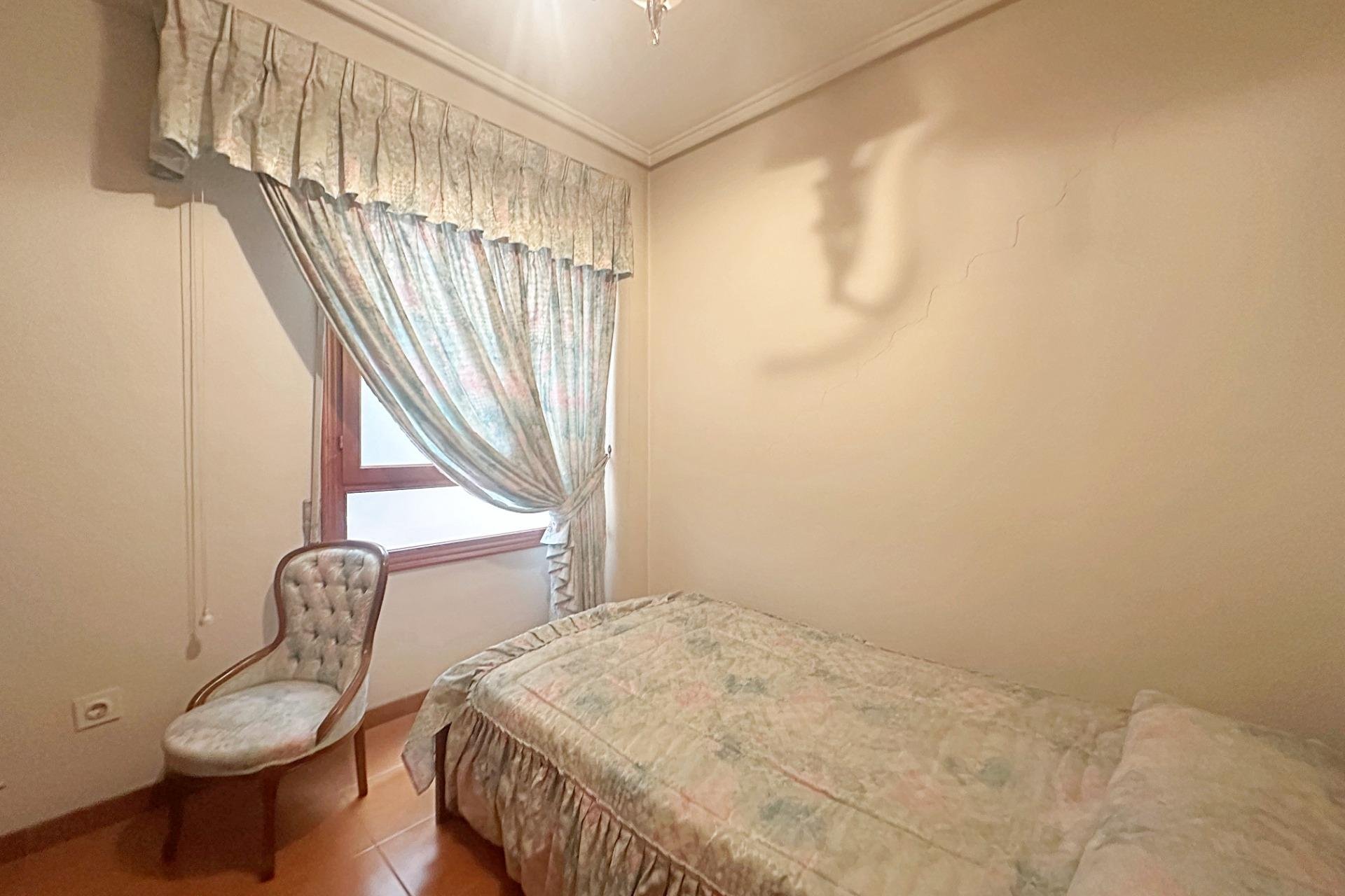 Resale - Apartment -
Torrevieja - Centro