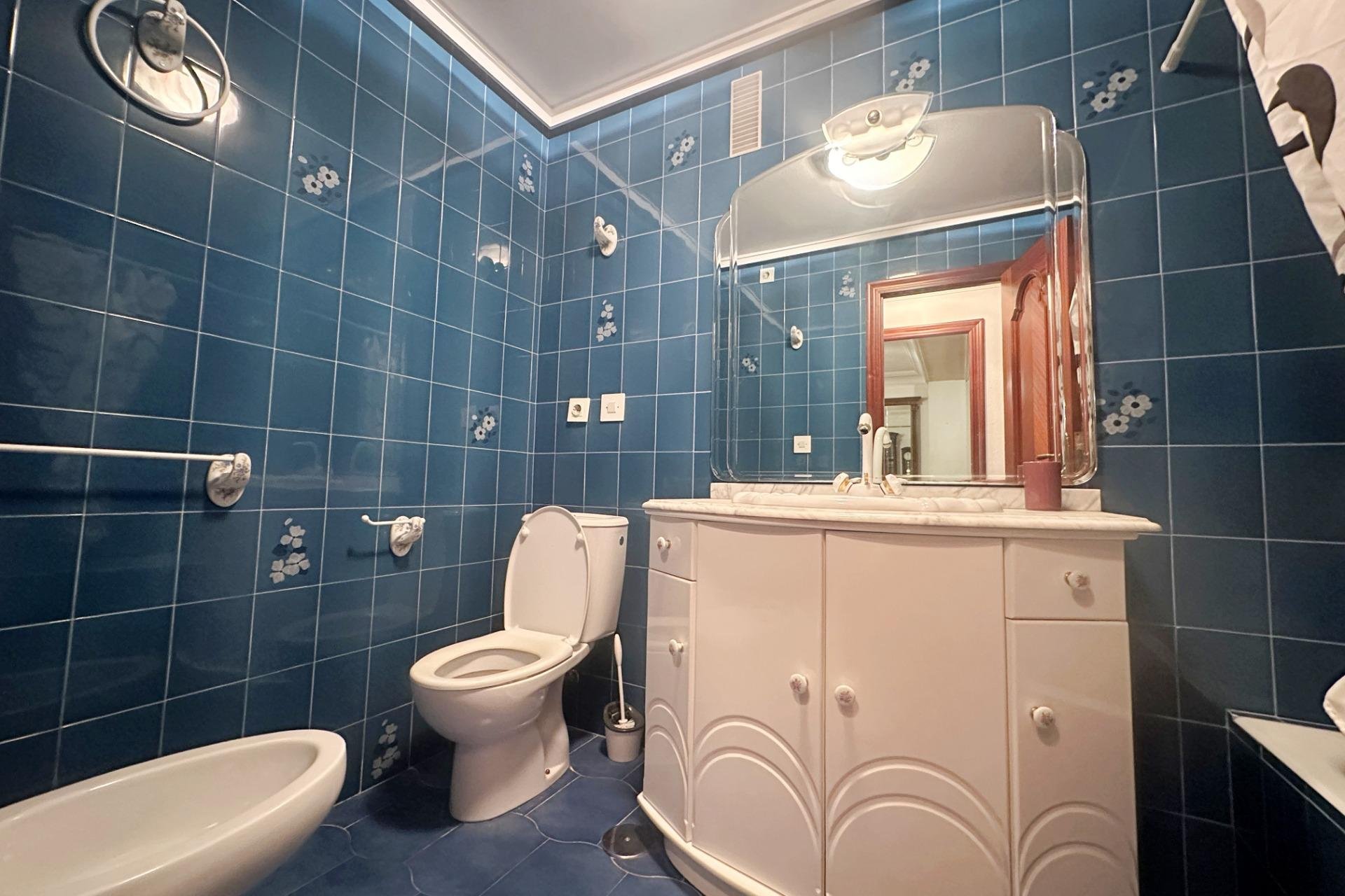 Resale - Apartment -
Torrevieja - Centro