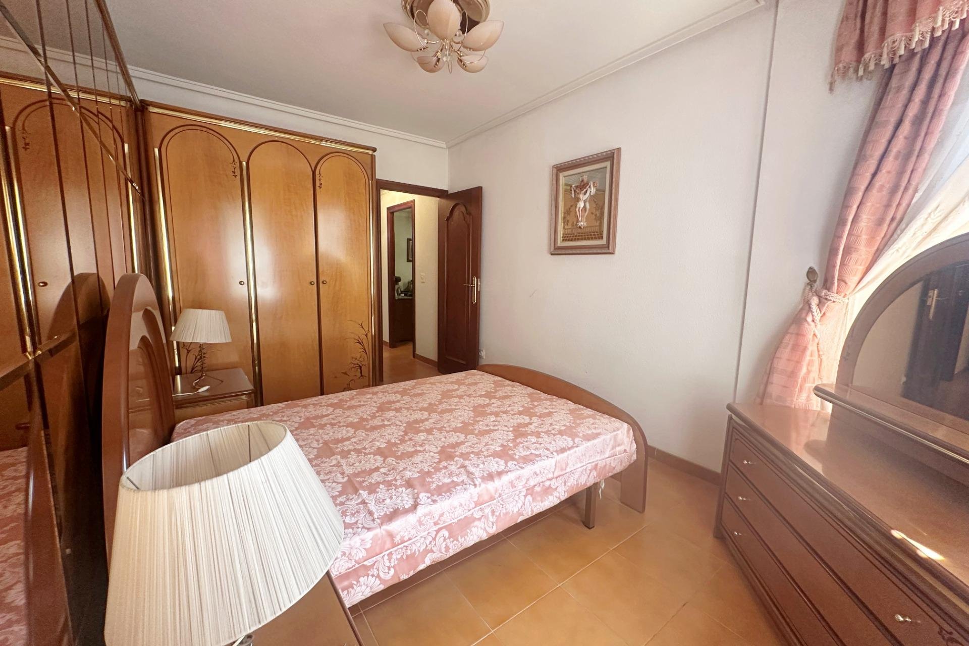 Resale - Apartment -
Torrevieja - Centro