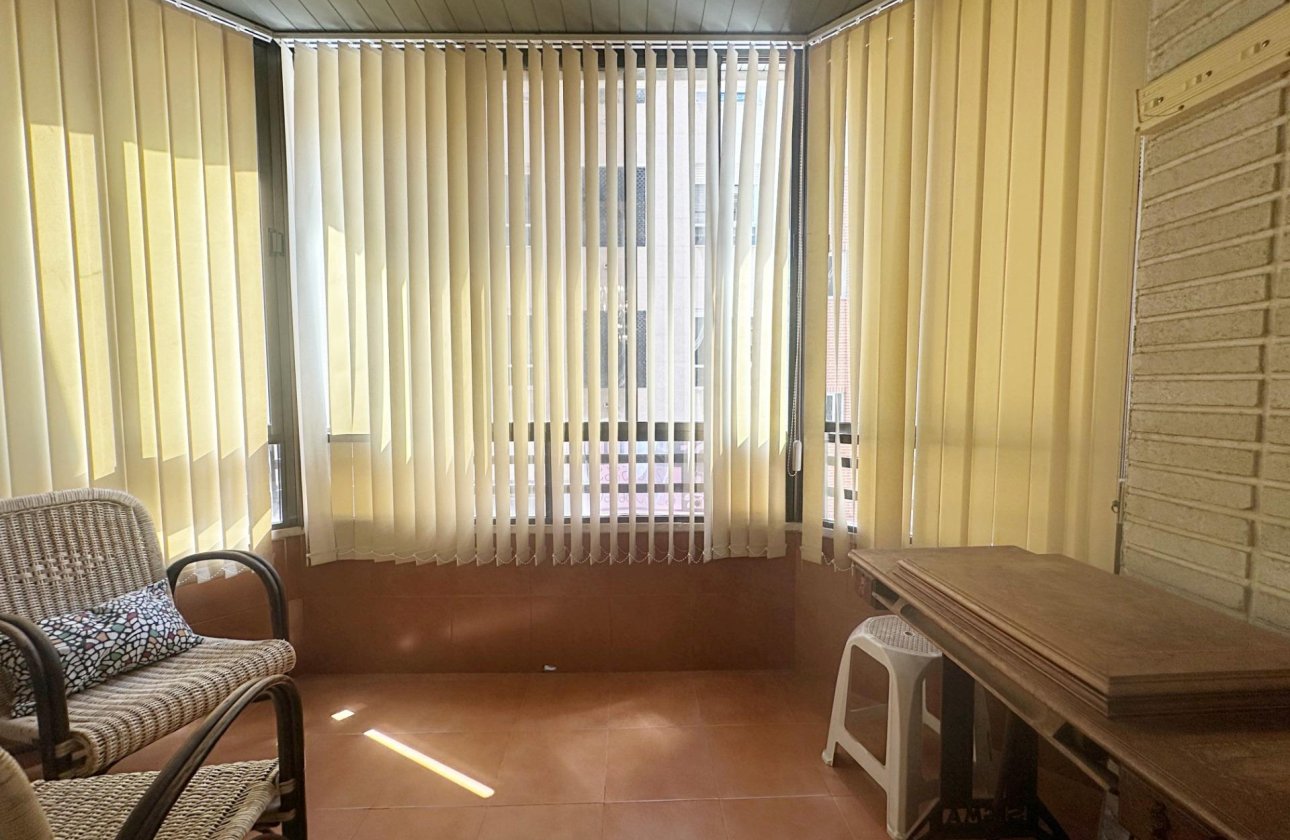Resale - Apartment -
Torrevieja - Centro