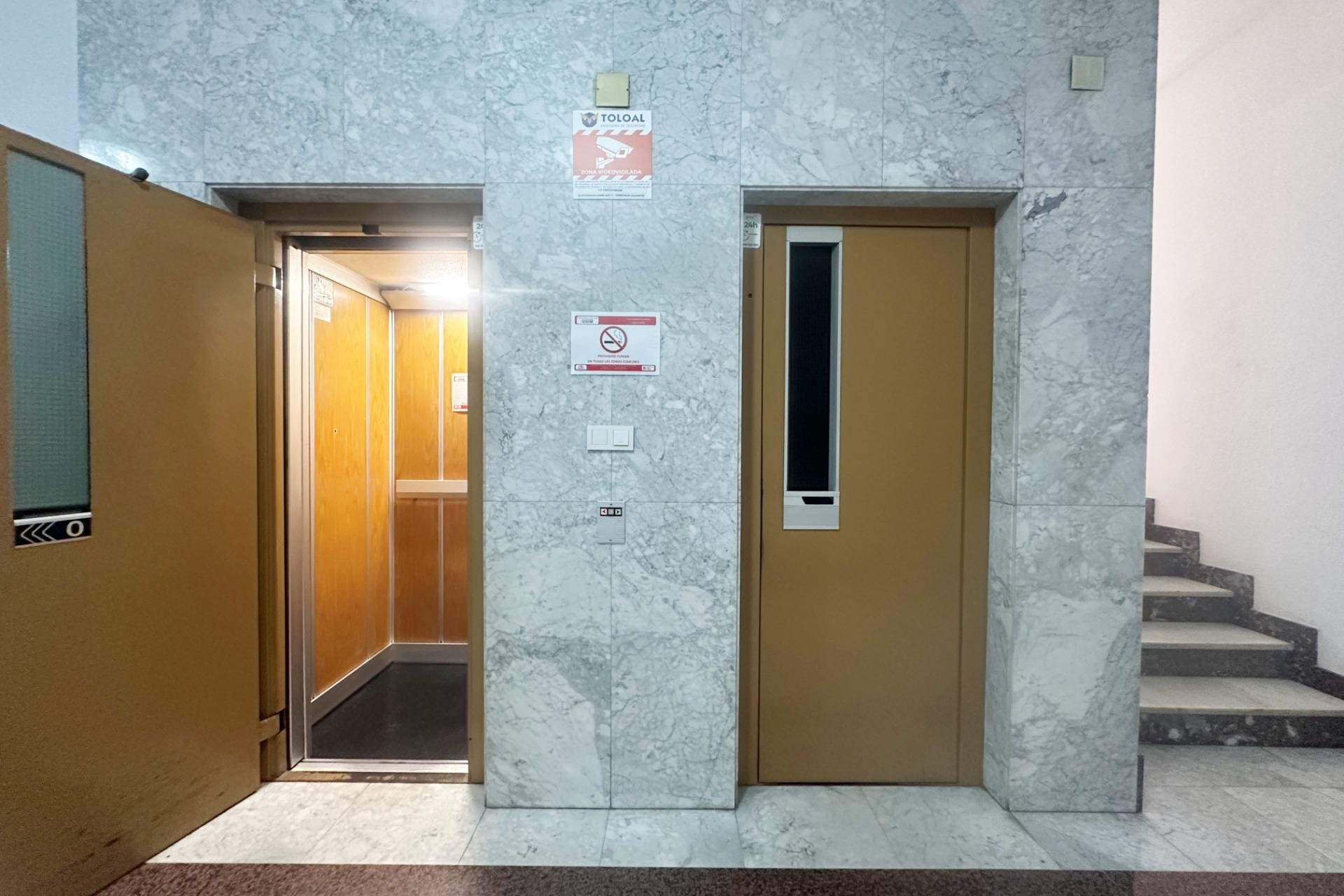 Resale - Apartment -
Torrevieja - Centro