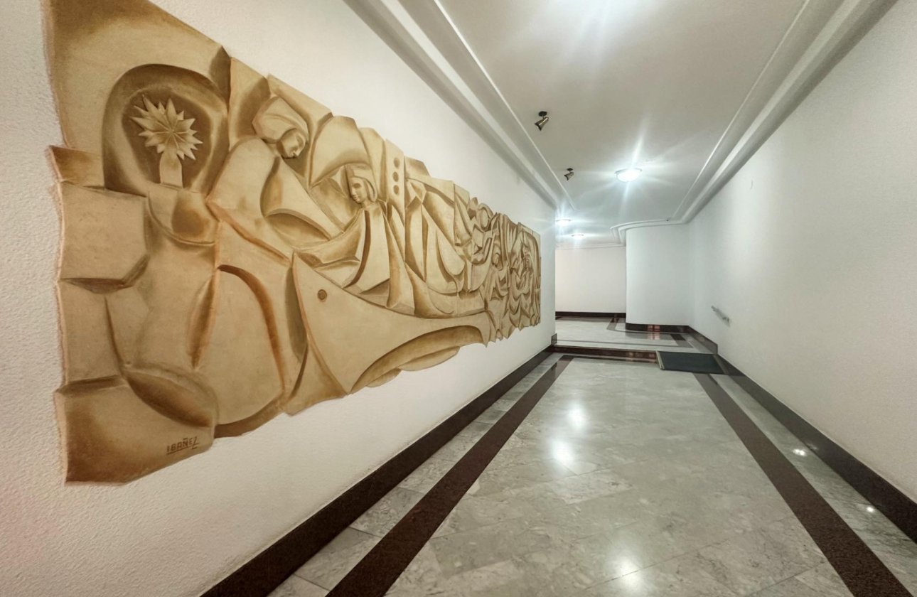 Resale - Apartment -
Torrevieja - Centro