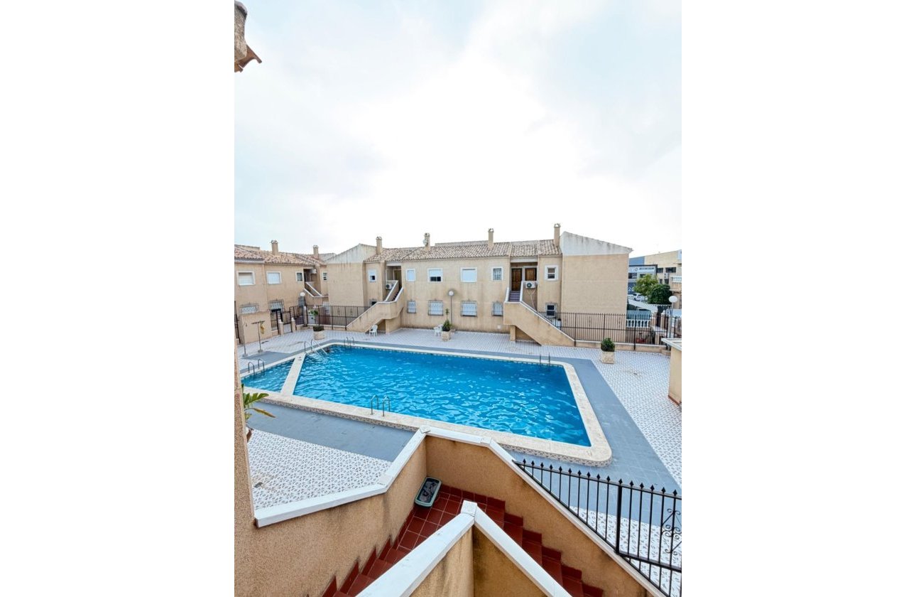 Resale - Apartment -
Torrevieja - Centro