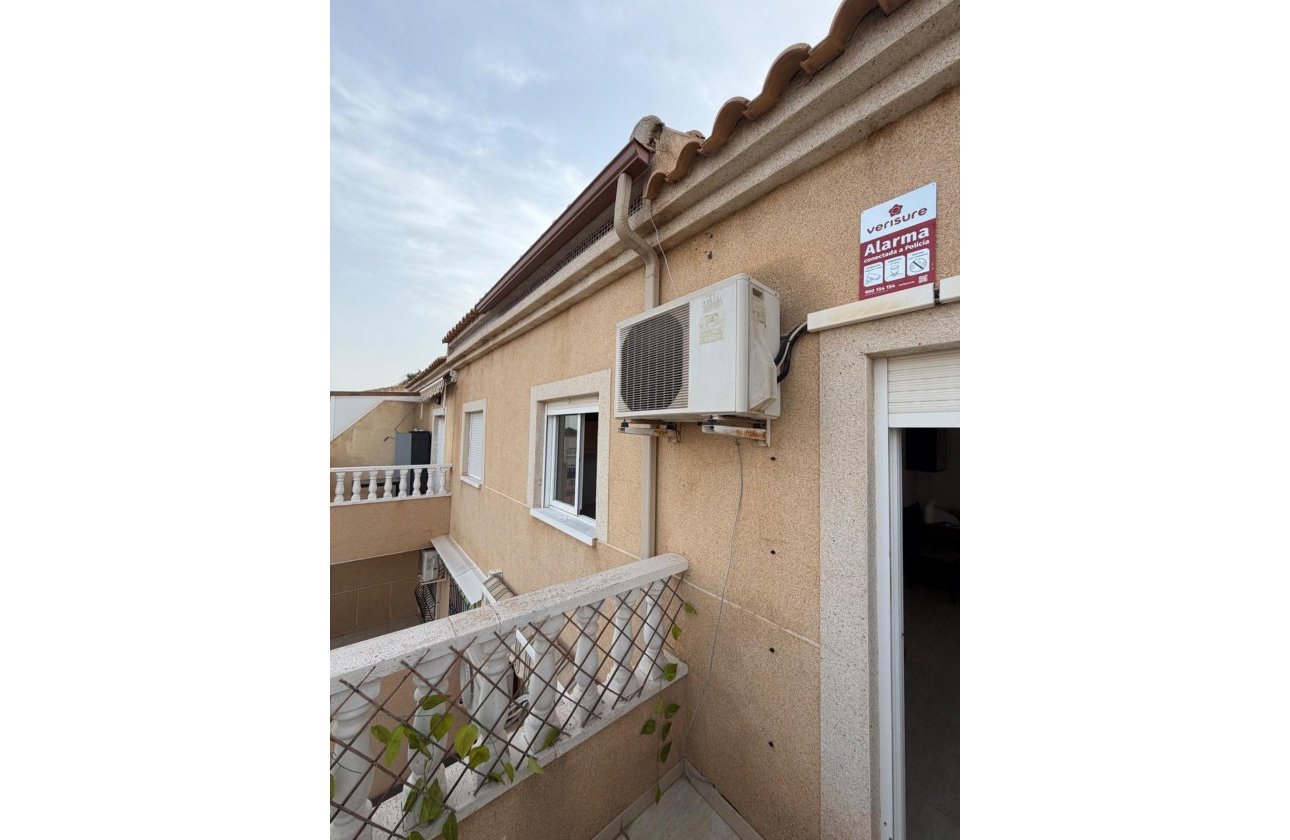 Resale - Apartment -
Torrevieja - Centro