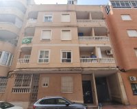 Resale - Apartment -
Torrevieja - Centro
