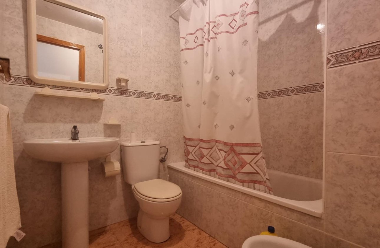 Resale - Apartment -
Torrevieja - Centro