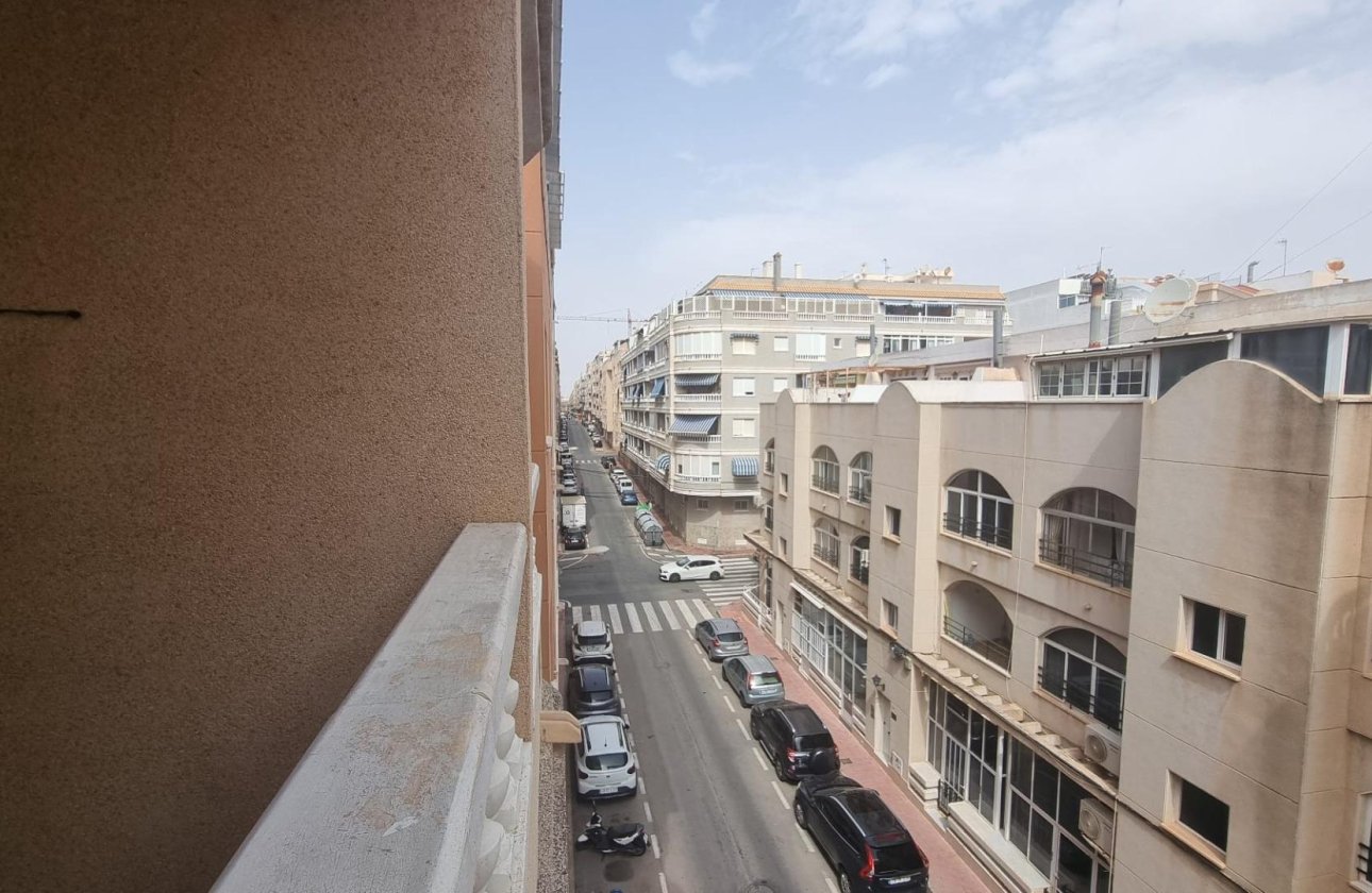 Resale - Apartment -
Torrevieja - Centro