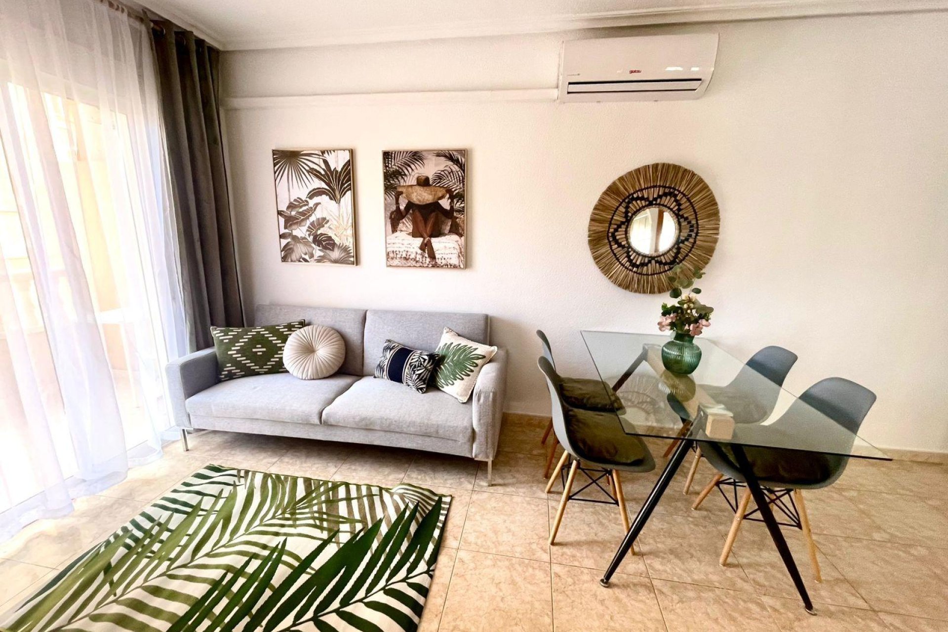 Resale - Apartment -
Torrevieja - Centro