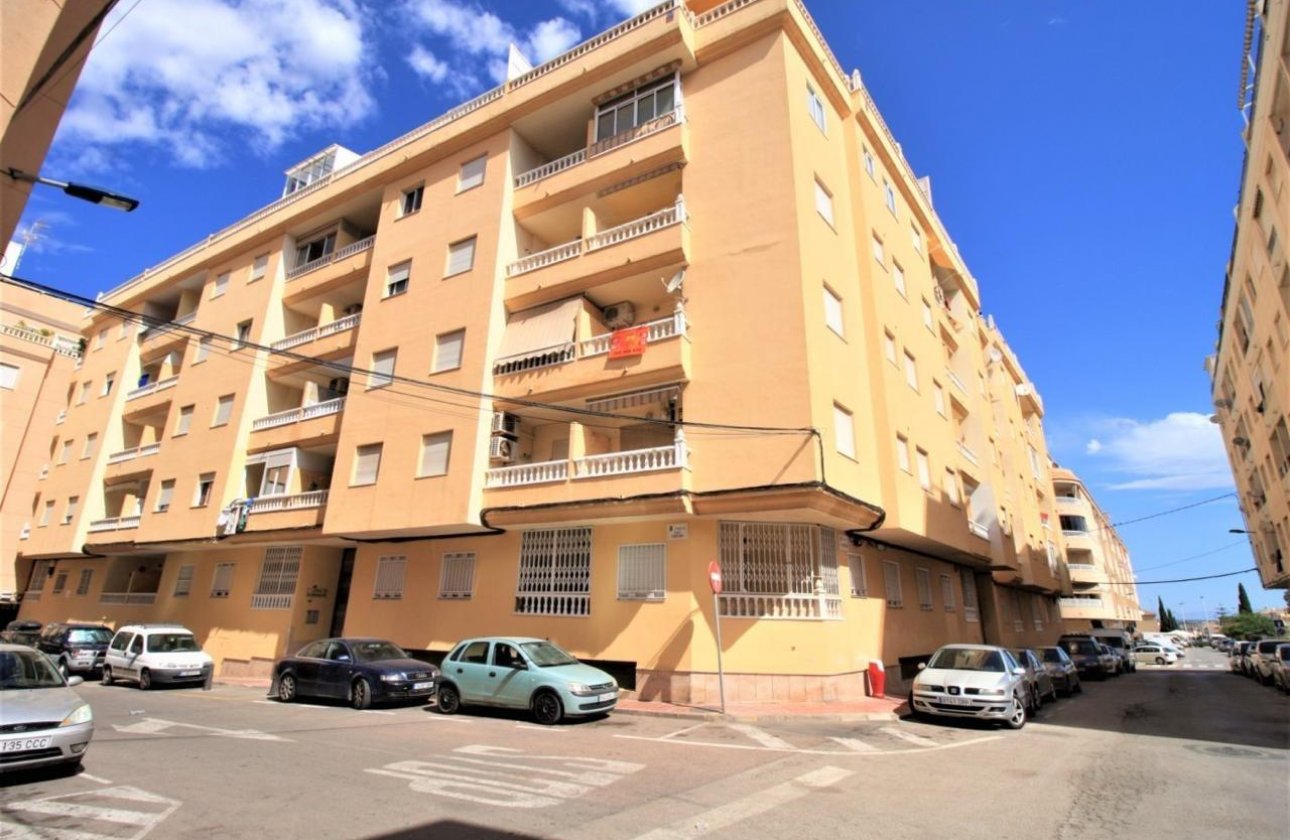 Resale - Apartment -
Torrevieja - Centro