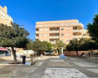 Resale - Apartment -
Torrevieja - Centro