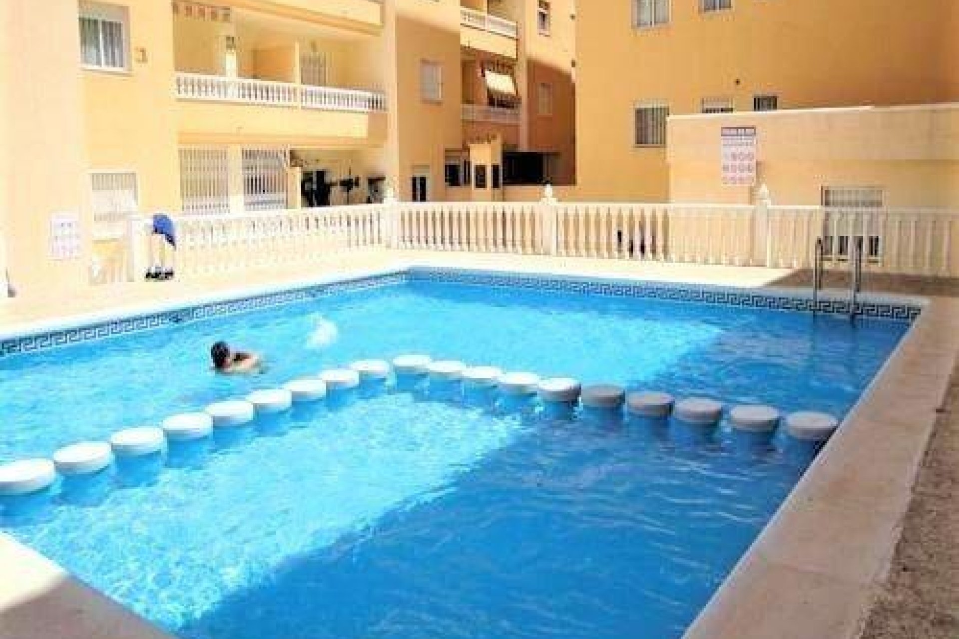 Resale - Apartment -
Torrevieja - Centro