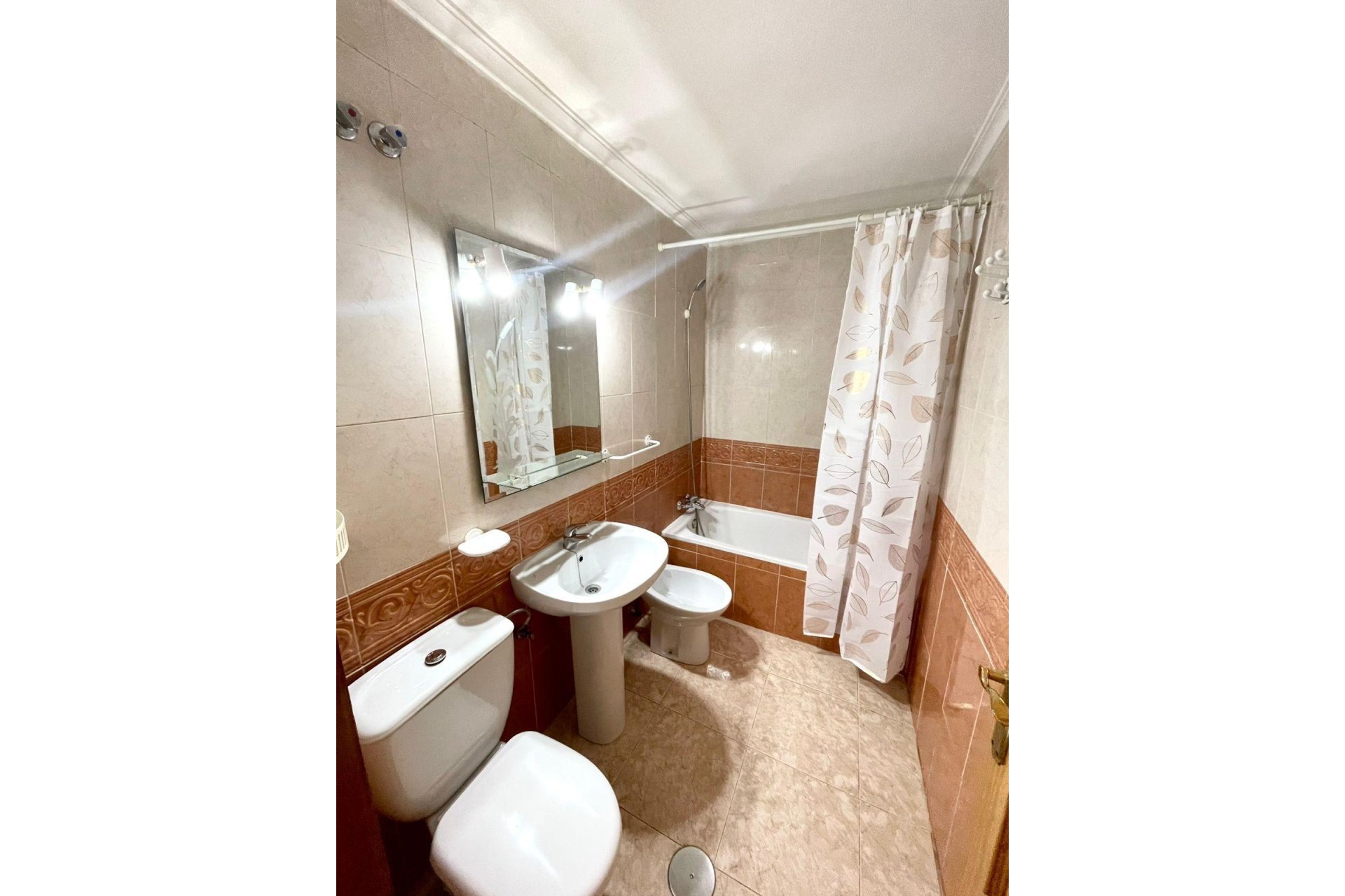 Resale - Apartment -
Torrevieja - Centro