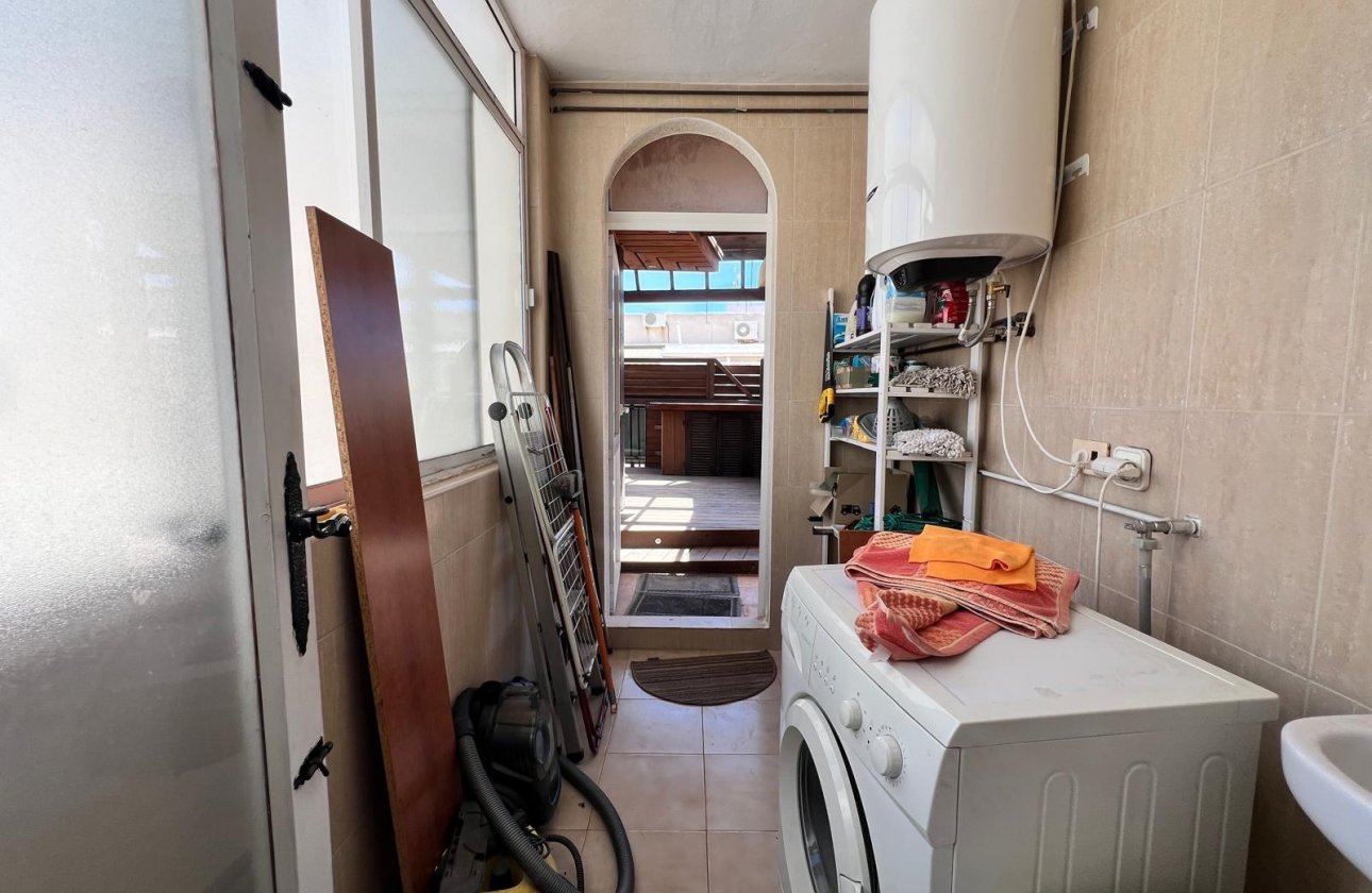 Resale - Apartment -
Torrevieja - Centro