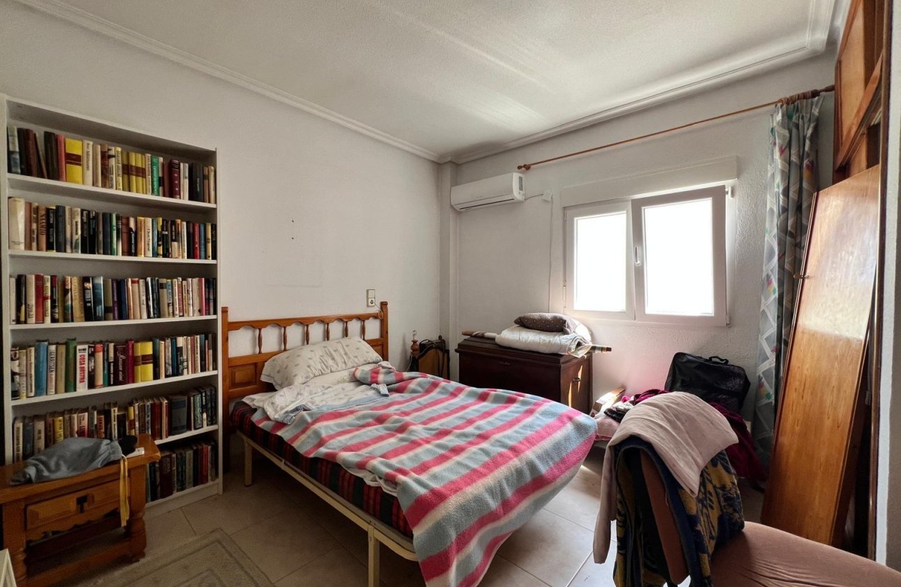 Resale - Apartment -
Torrevieja - Centro