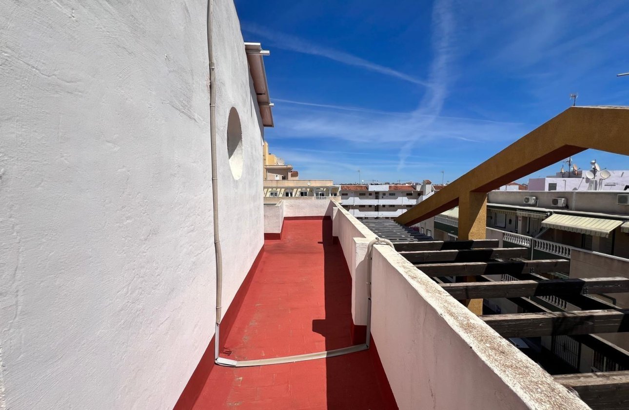 Resale - Apartment -
Torrevieja - Centro