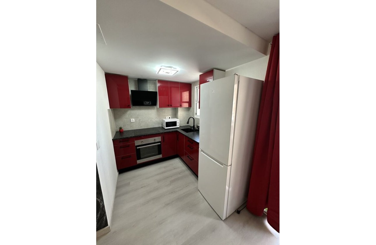 Resale - Apartment -
Torrevieja - Centro