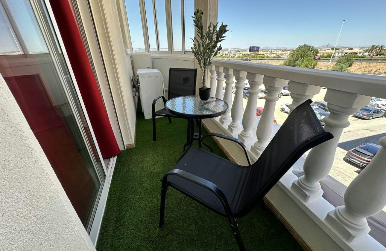 Resale - Apartment -
Torrevieja - Centro