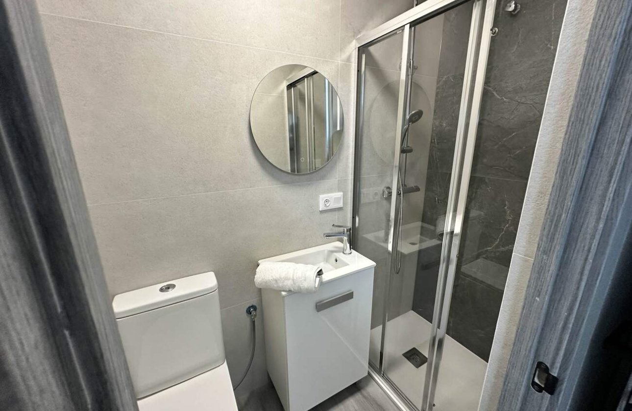 Resale - Apartment -
Torrevieja - Centro