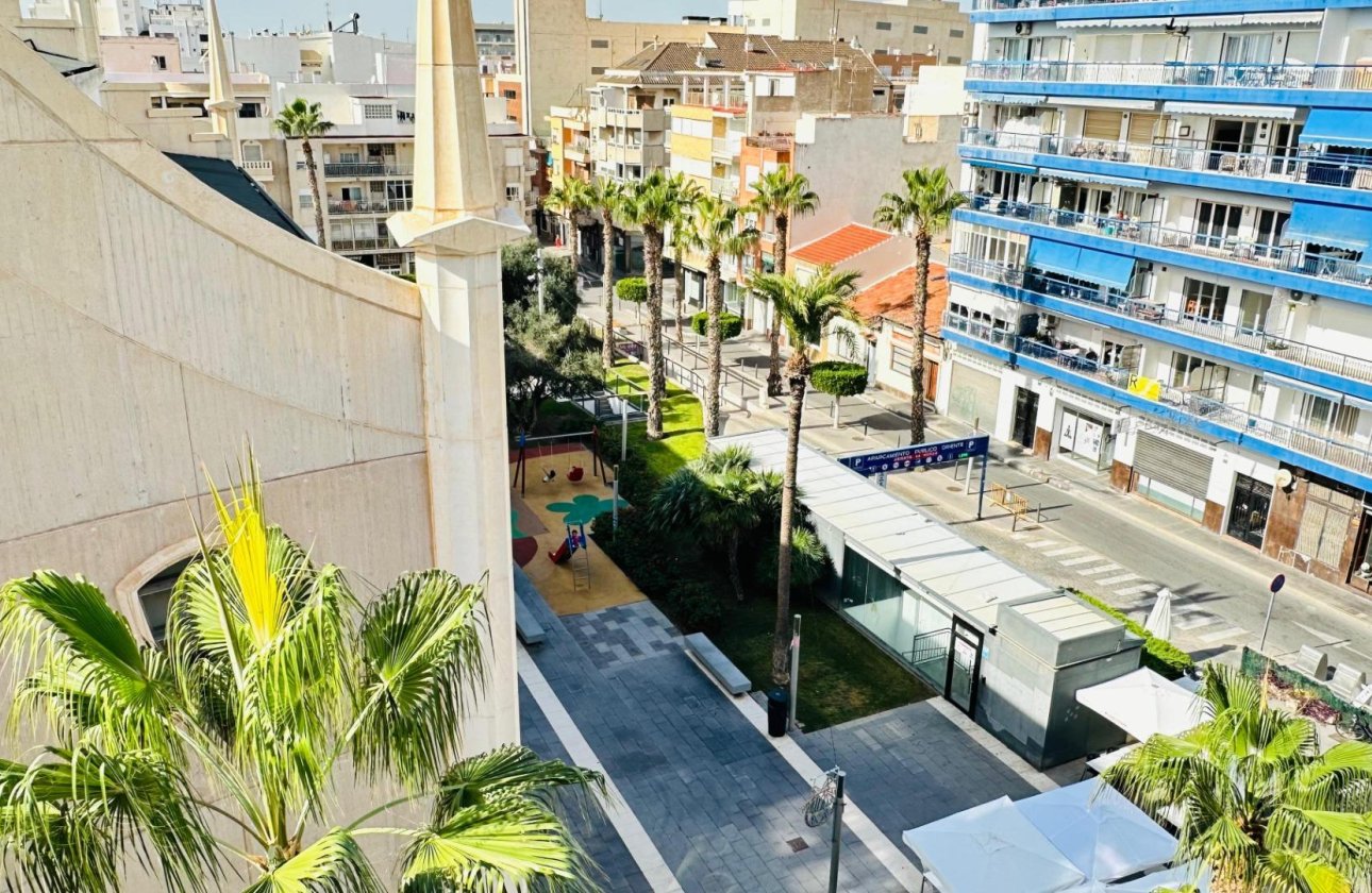 Resale - Apartment -
Torrevieja - Centro