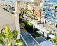 Resale - Apartment -
Torrevieja - Centro
