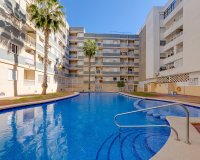 Resale - Apartment -
Torrevieja - Centro