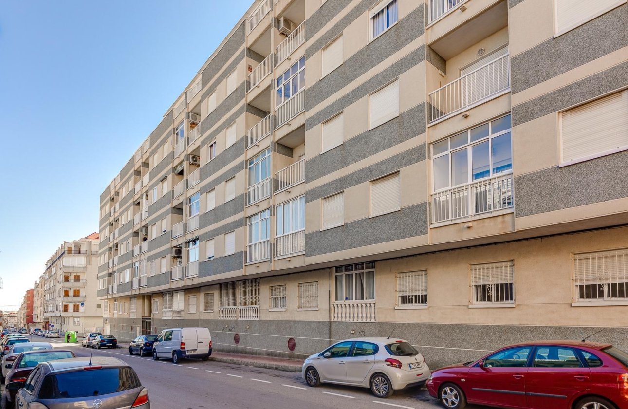 Resale - Apartment -
Torrevieja - Centro