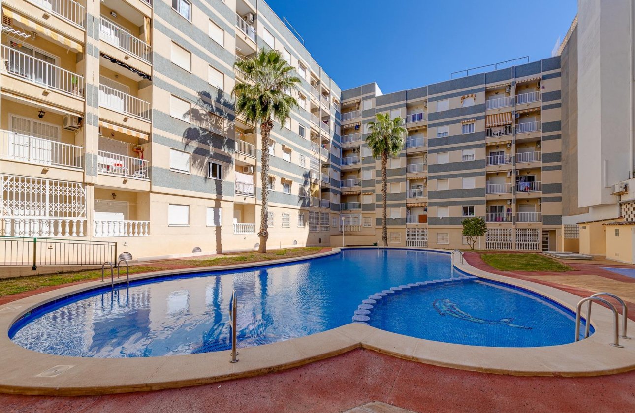 Resale - Apartment -
Torrevieja - Centro