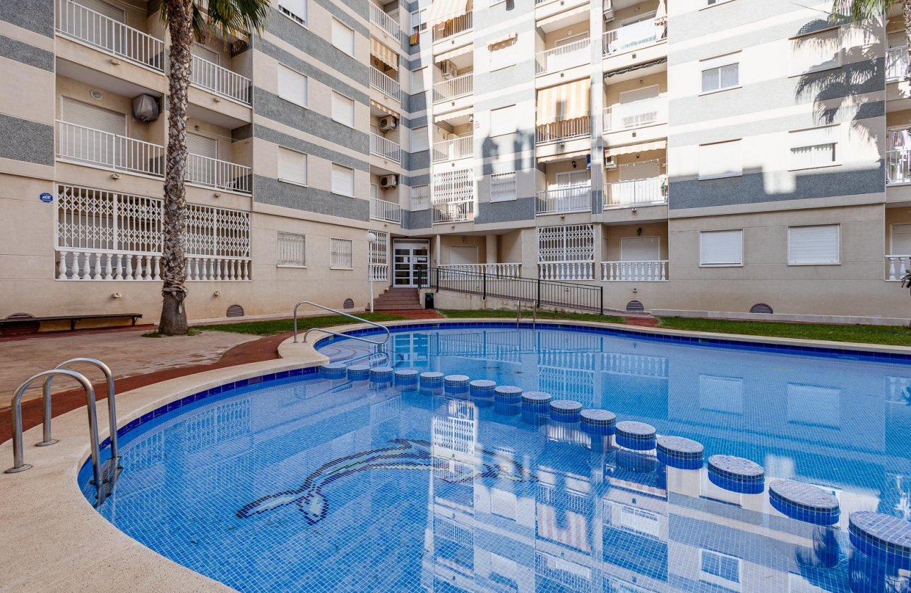 Resale - Apartment -
Torrevieja - Centro