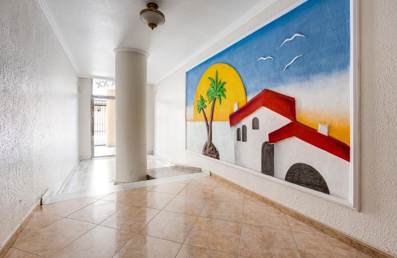 Resale - Apartment -
Torrevieja - Centro