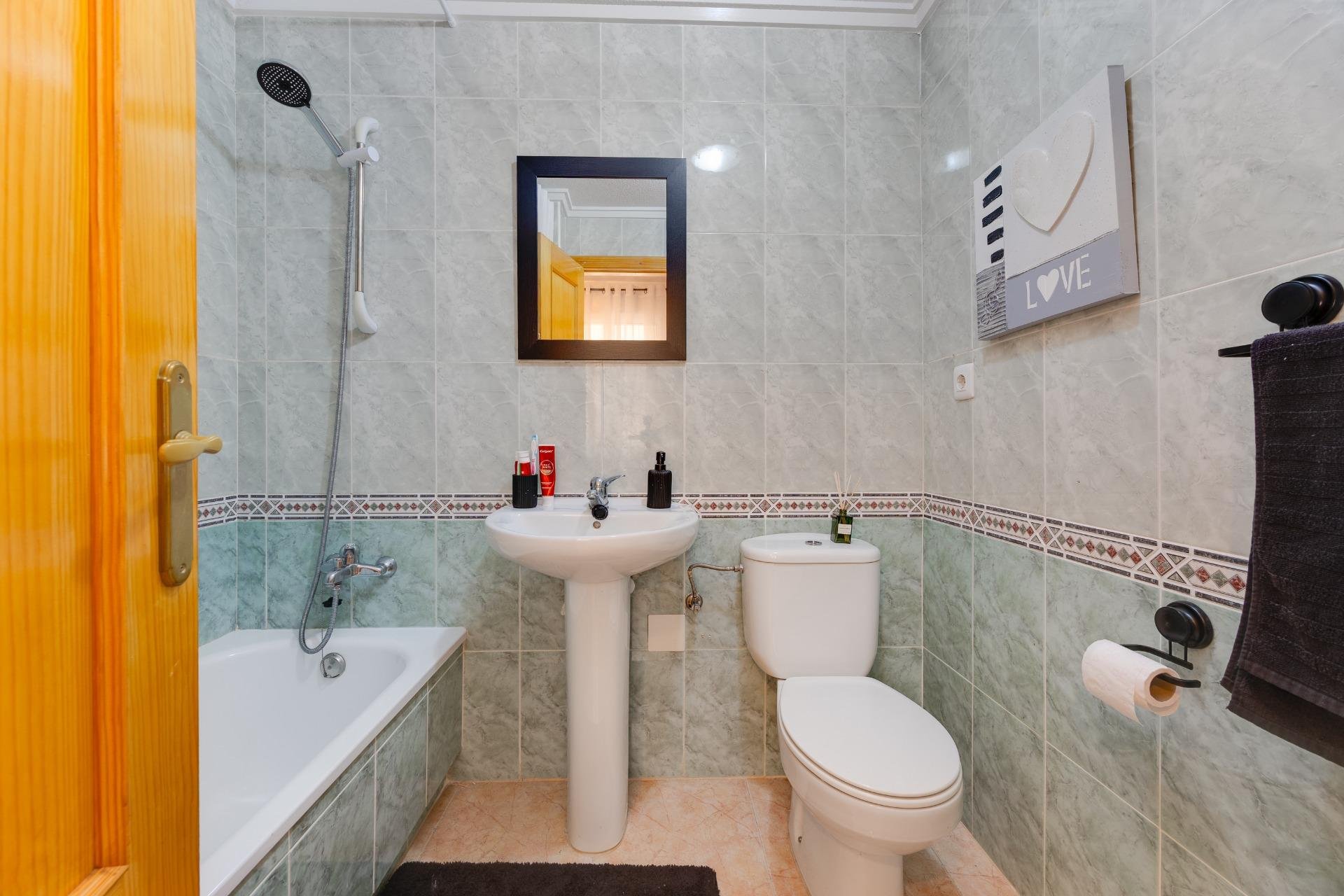Resale - Apartment -
Torrevieja - Centro