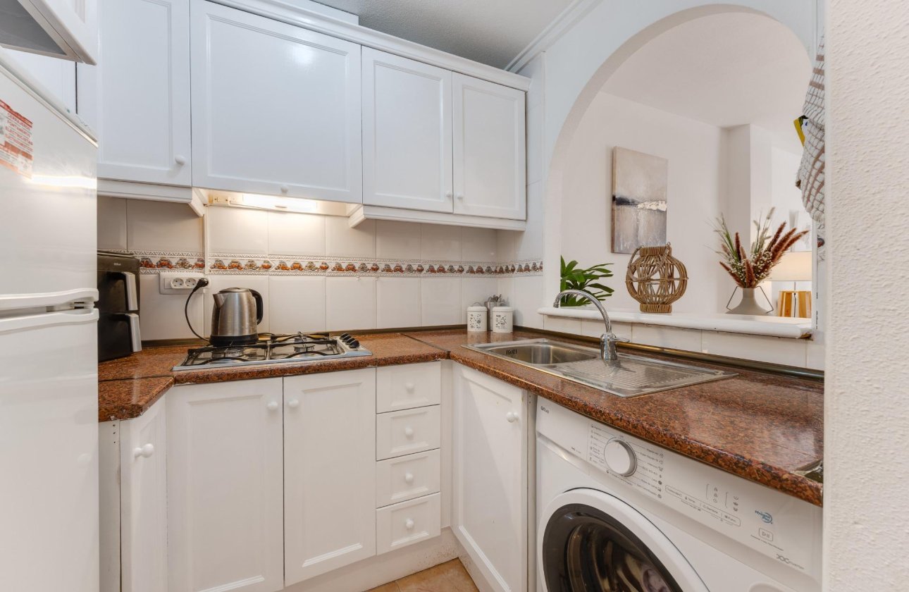 Resale - Apartment -
Torrevieja - Centro