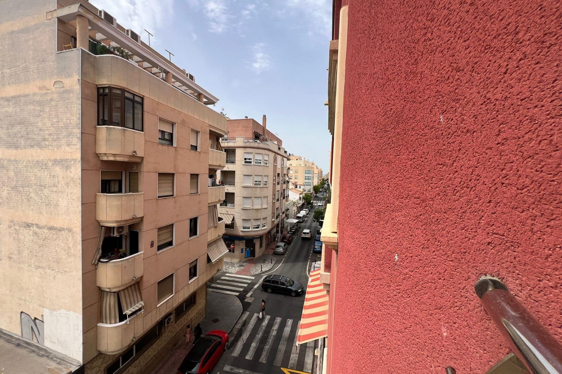 Resale - Apartment -
Torrevieja - Centro