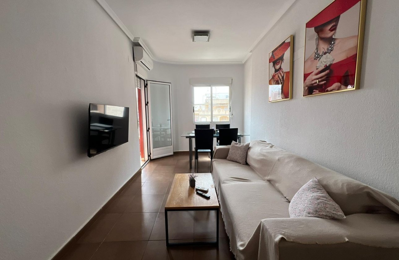 Resale - Apartment -
Torrevieja - Centro