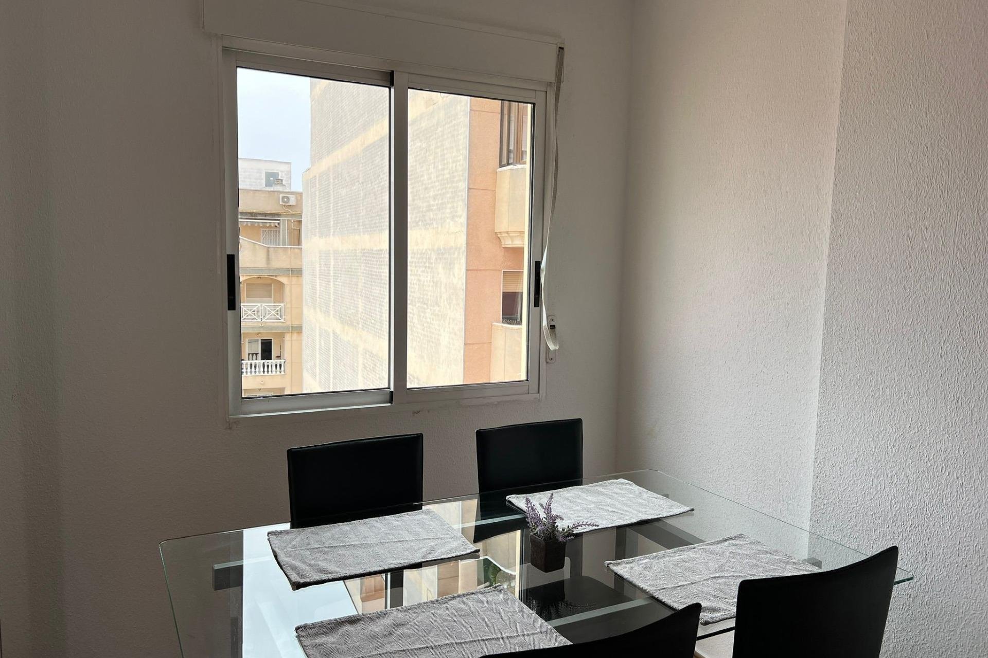 Resale - Apartment -
Torrevieja - Centro