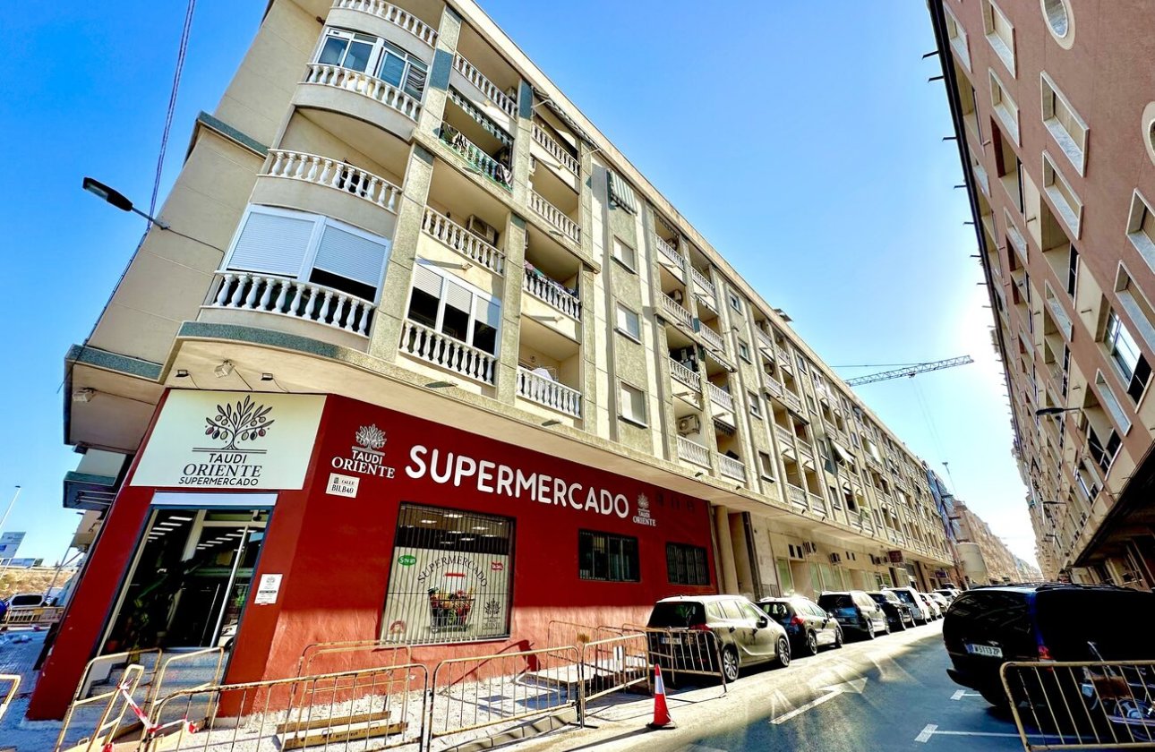Resale - Apartment -
Torrevieja - Centro