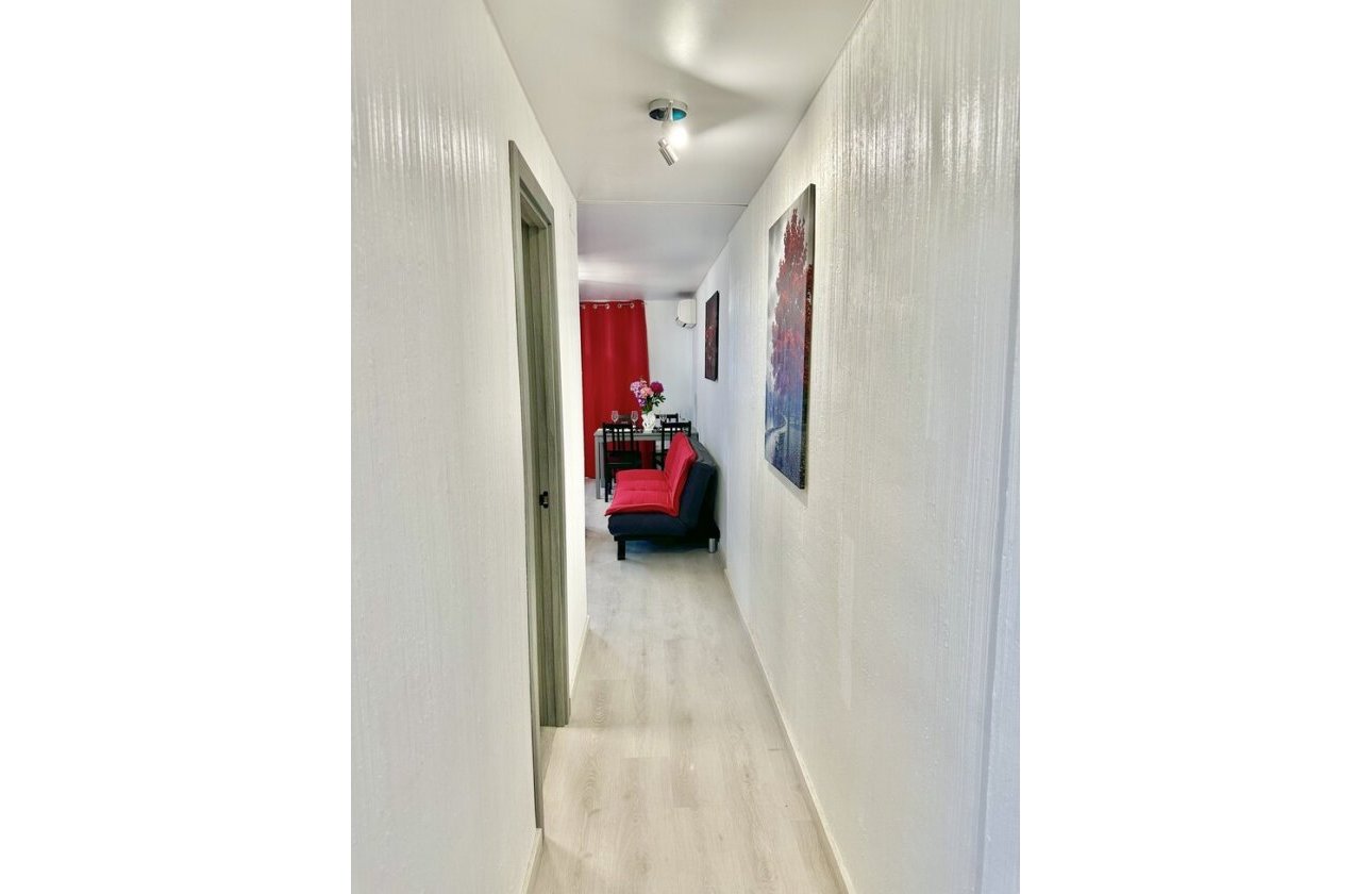 Resale - Apartment -
Torrevieja - Centro
