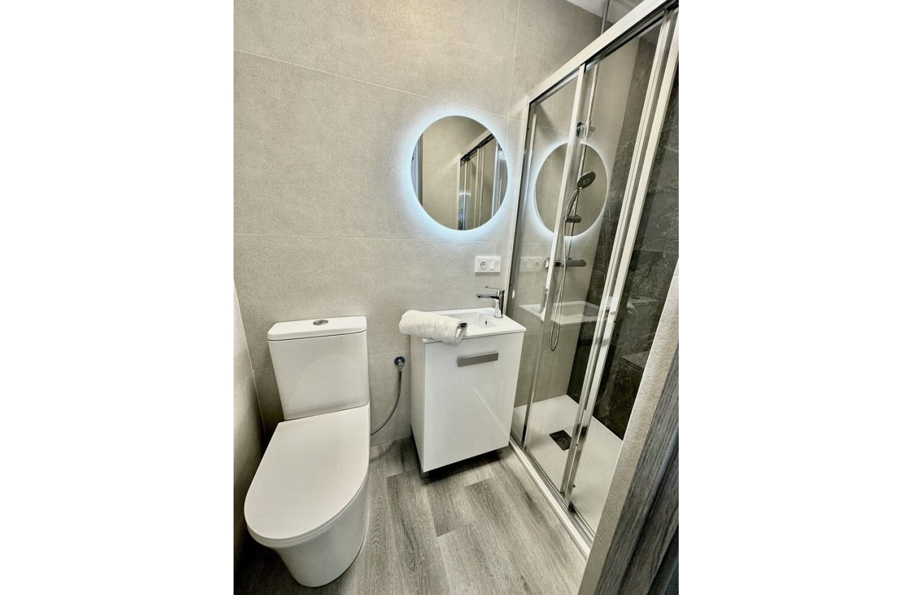 Resale - Apartment -
Torrevieja - Centro
